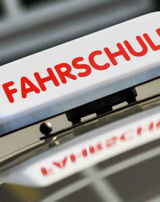 Auf Fahrschulen im Marktgebiet Stuttgart kommen Änderungen zu.