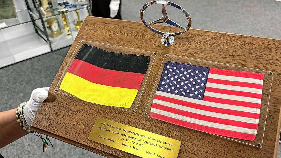 Mercedes-Stern mit Weltraumvergangenheit