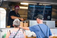 Gute Laune und fette Rocksongs von Led Zeppelin bei Sindelfingen rockt mit der Band "Mothership".