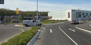 Anfahrt auf den Turbokreisel. Welche Spur würden Sie wählen, wenn Sie geraudeaus Richtung Böblingen möchten?