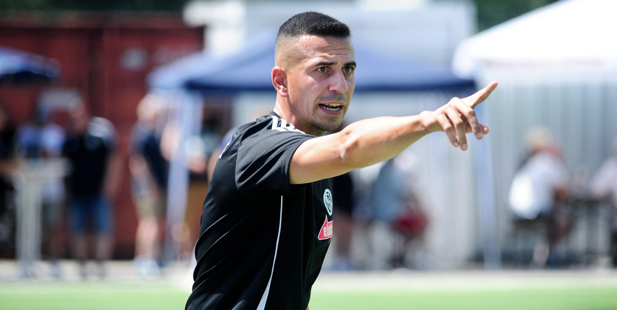Sindelfingens Trainer Roberto Klug will vor der Eröffnung des Floschenstadions möglichst viele Punkte in der Landesliga holen. Bild: photostampe