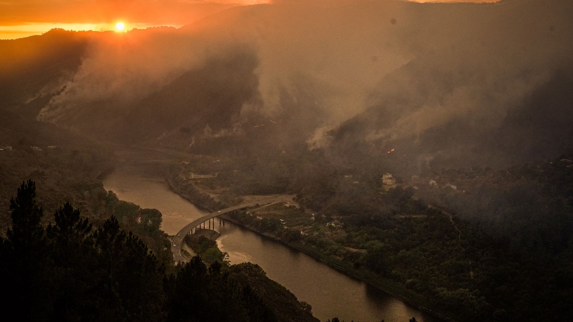 Waldbrände verursachen hohe Kohlenstoff-Emissionen. (Archivbild)
