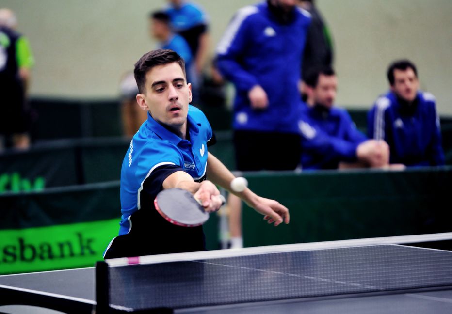 Spitzenspieler Ivan Takac unhd dem VfL Sindelfingen droht der Absturz in die Verbandsliga. Bild: photostampe