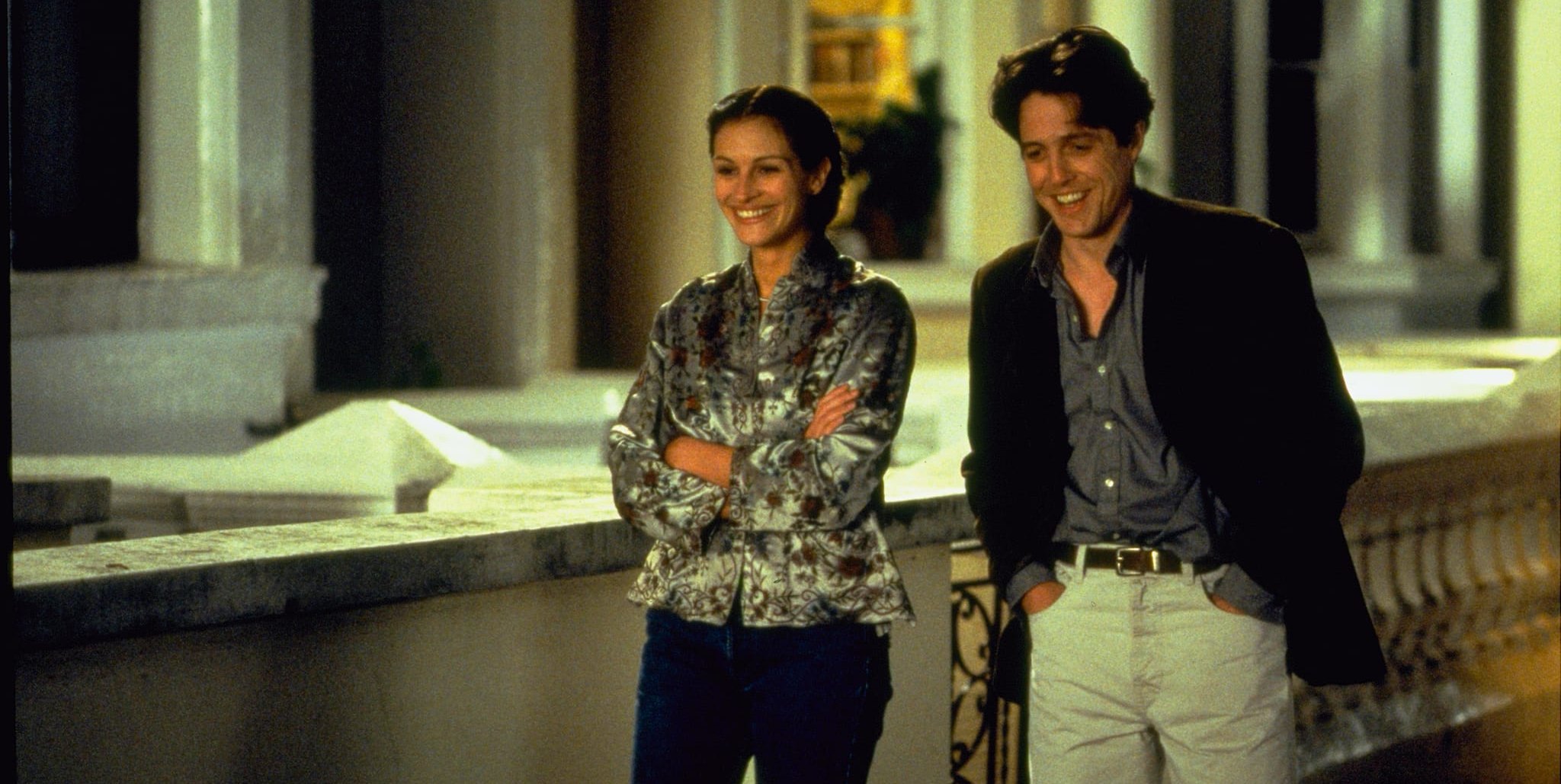 Julia Robert und Hugh Grant flirten in „Notting Hill“.