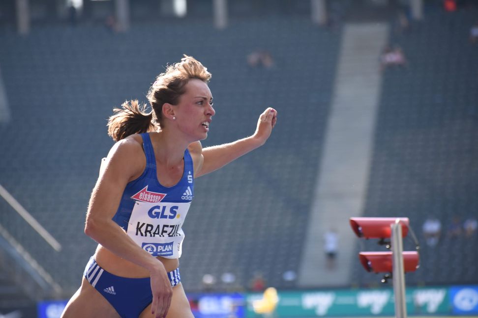 Fünf Titel in Folge gewann VfL-Hürdenläuferin Carolina Krafzik bei Deutschen Meisterschaften. Aktuell leidet sie noch unter den Nachwehen ihrer Achillessehnenbeschwerden.