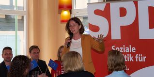 Die Vizepräsidentin des EU-Parlaments Katarina Barley bei ihrem Auftritt im s‘Café.