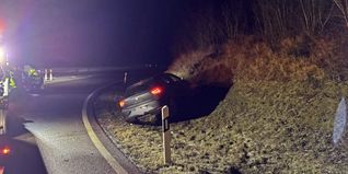 Bei der Autobahnauffahrt bei Rutesheim kam der Seat von der Fahrbahn ab.