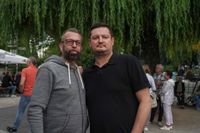Gute Laune und kulinarische Vielfalt auf dem Teller.