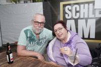 Gute Laune und kulinarische Vielfalt auf dem Teller.