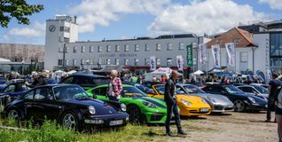 Ob 911 oder Cayman, ob Sechs- oder Acht- oder Vierzylinder: Zum Porsche-Treffen kommen sie alle.