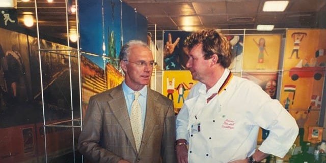 Auf Augenhöhe: Franz Beckenbauer mit Manne Hämmerle.