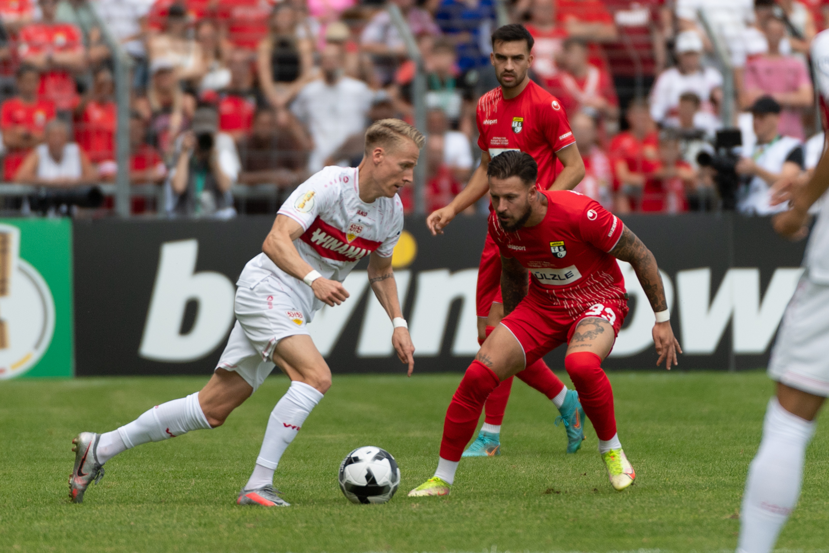 Chris Führich hat sich auf der linken Außenbahn des VfB Stuttgart einen Stammplatz erkämpft. Bild:  Eibner-Pressefoto/Wolfgang Frank
