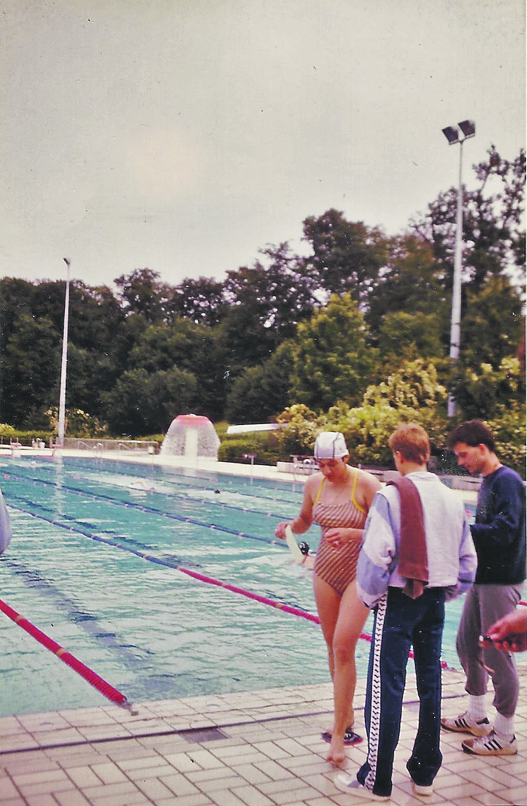 Petra Berger nach dem Schwimmen in Erbach.