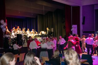 Rumba, Tango, Chacha und auch Foxtrott