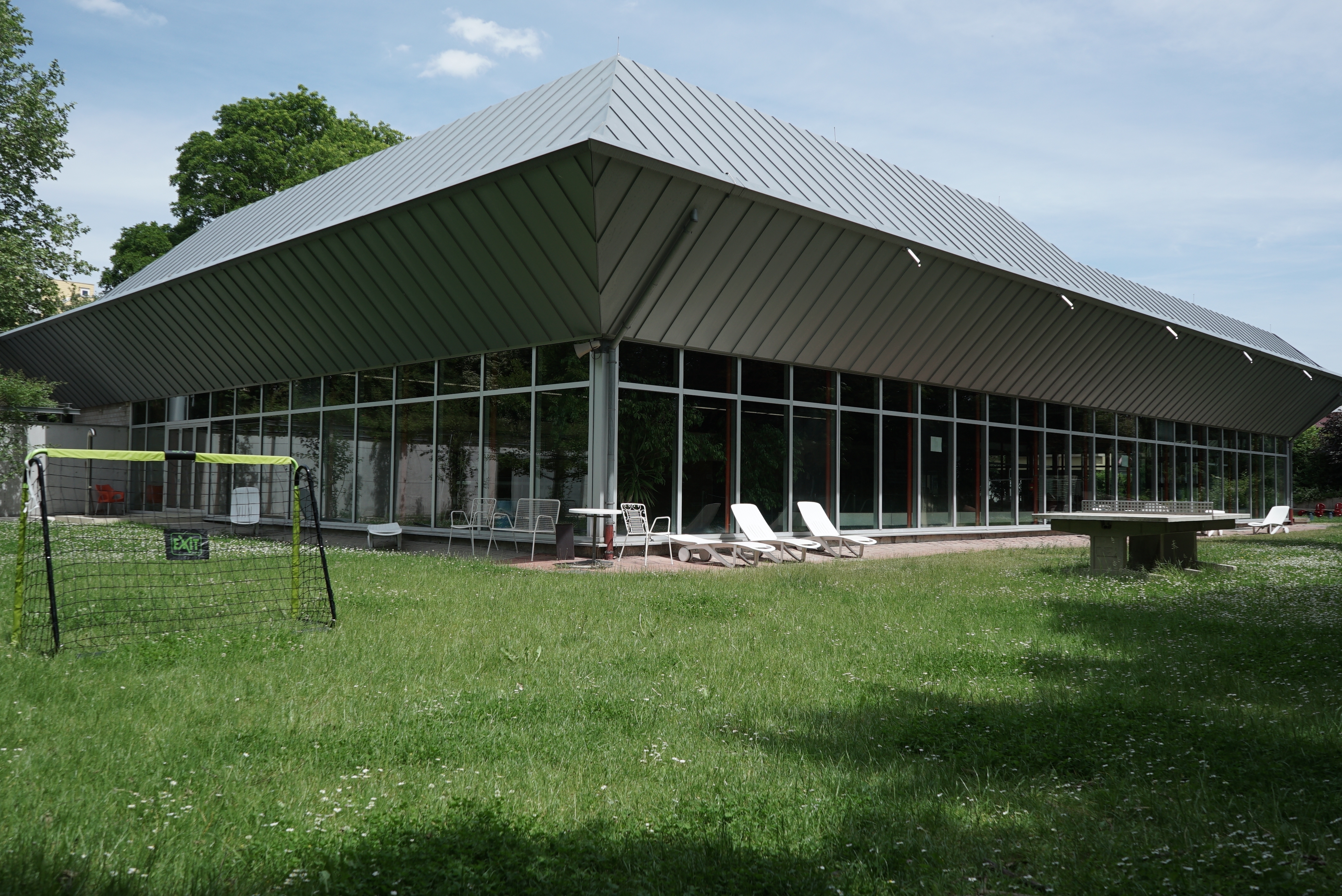 Die Bestandsgarantie für das Gartenhallenbad Maichingen (Foto) und das Klostergarten-Bad wird erneuert, die Zuschüsse für die Bäder steigen. Bild: Archiv