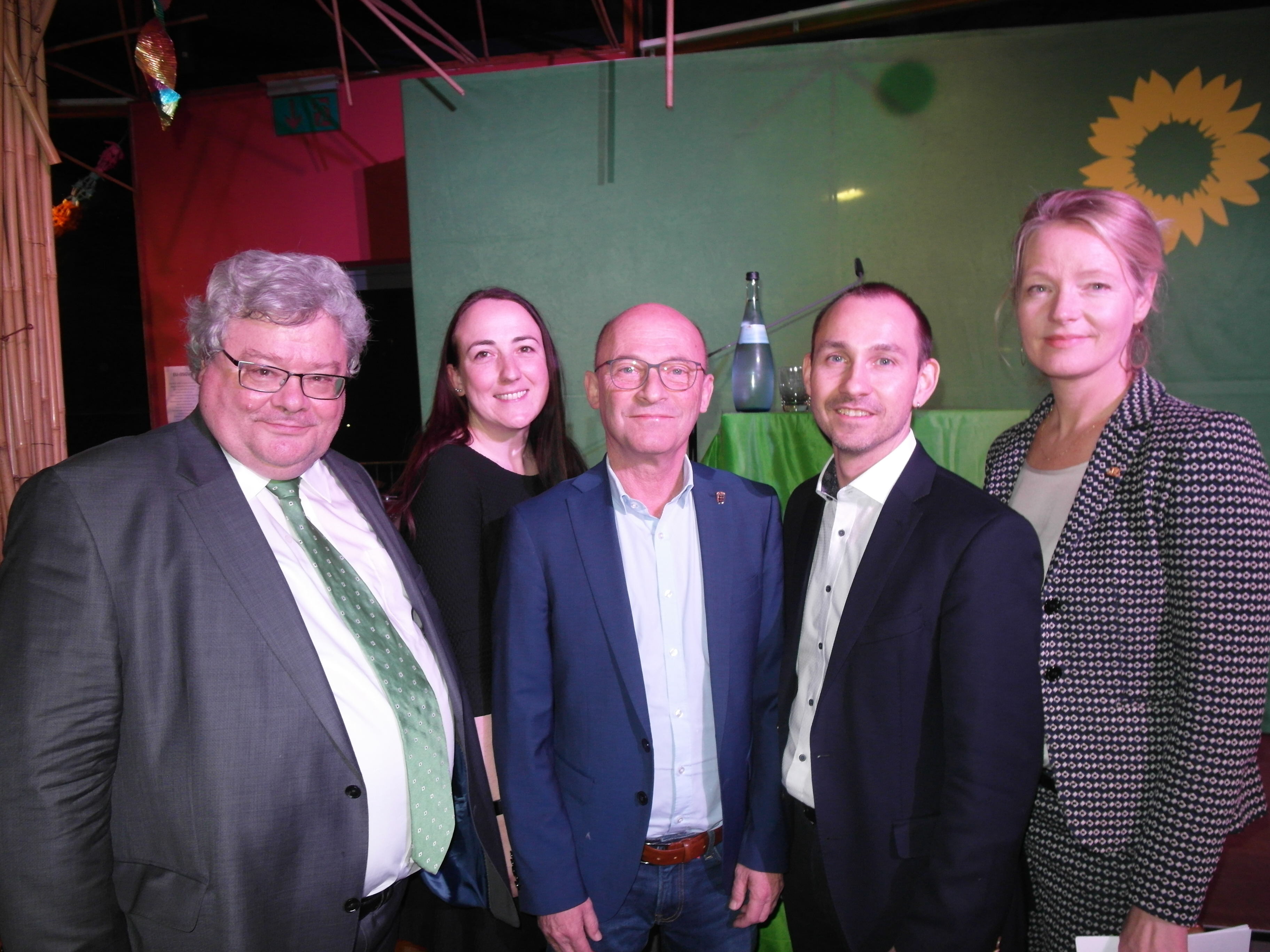 Reinhard Bütikofer (Europaabgeordneter), Franziska Deutschle (Kreisvorsitzende), Dr. Bernd Murschel
(Landtagsabgeordneter), Dr. Stefan Belz (Oberbürgermeister), Thekla Walker (Landtagsabgeordete).