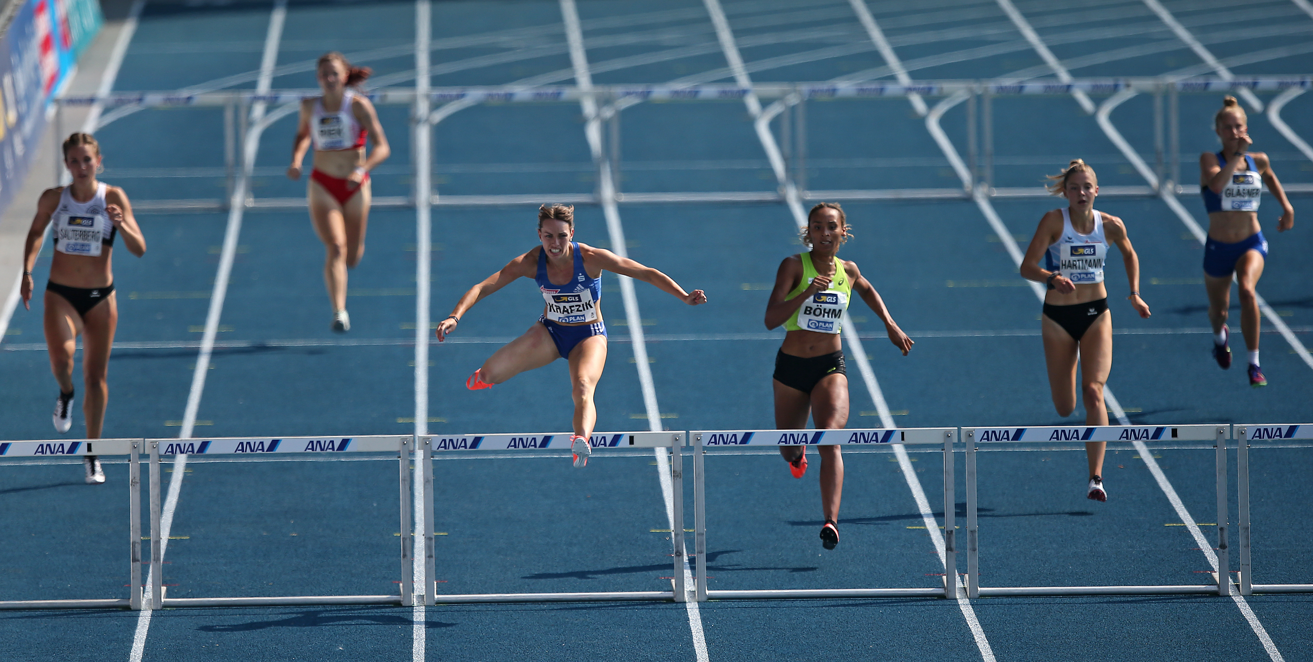 BAU//  09.08.2020 Braunschweig , Deutsche Leichtathletik Meisterschaften, 400m Hürden Frauen Finale : 3v.l. Carolina  Krafzik / VfL Sindelfingen