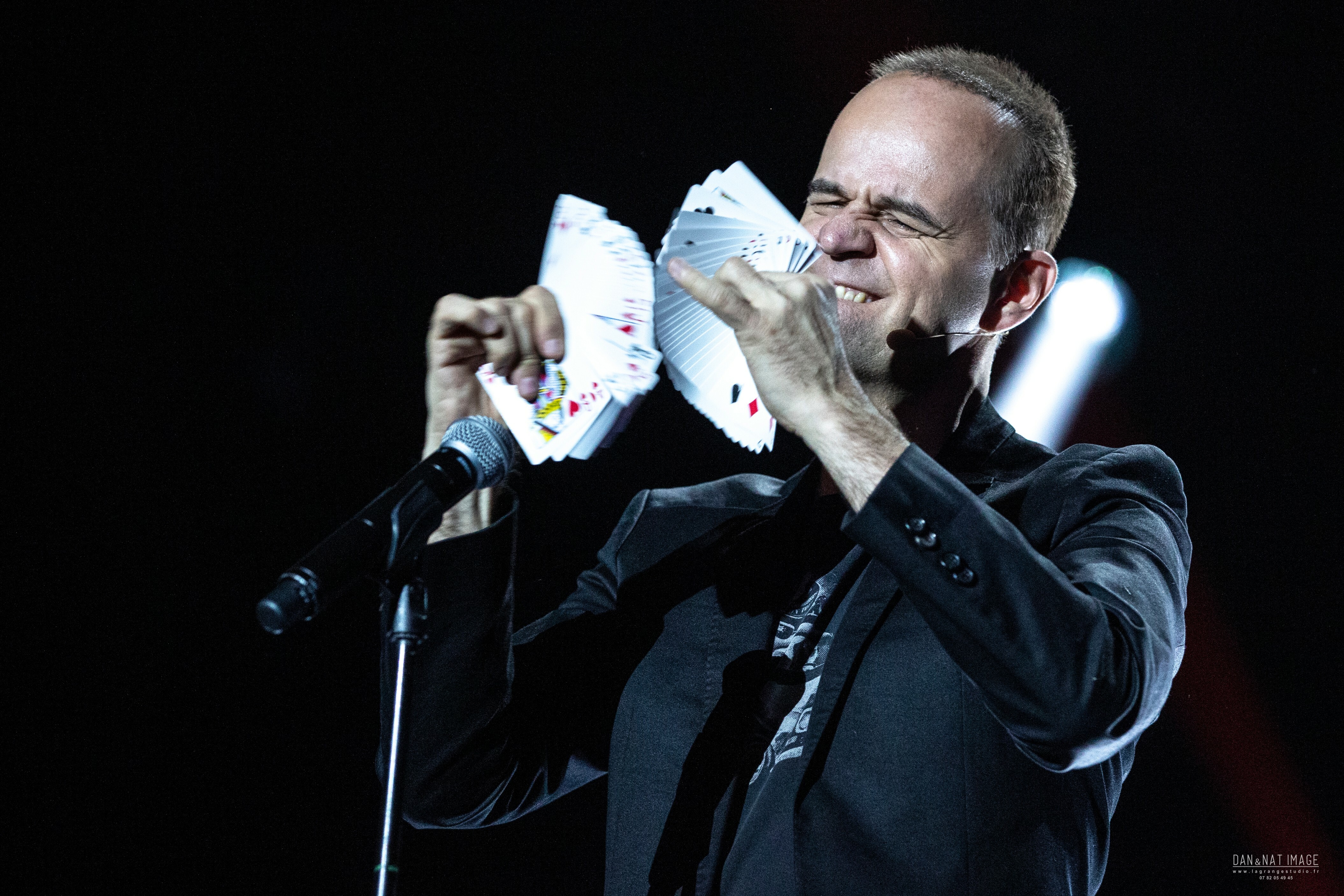 Magier Topas wird heute Abend das Publikum beim Böblinger Marktplatz-Sommer mit seinen Illusionen und Tricks verzaubern.  Bild: E.Peplinski/z