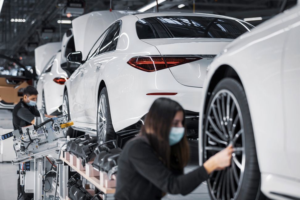 Die Produktion der neuen Mercedes S-Klasse in der „Factory 56“ in Sindelfingen.  Bilder: z MediaPortal Daimler AG