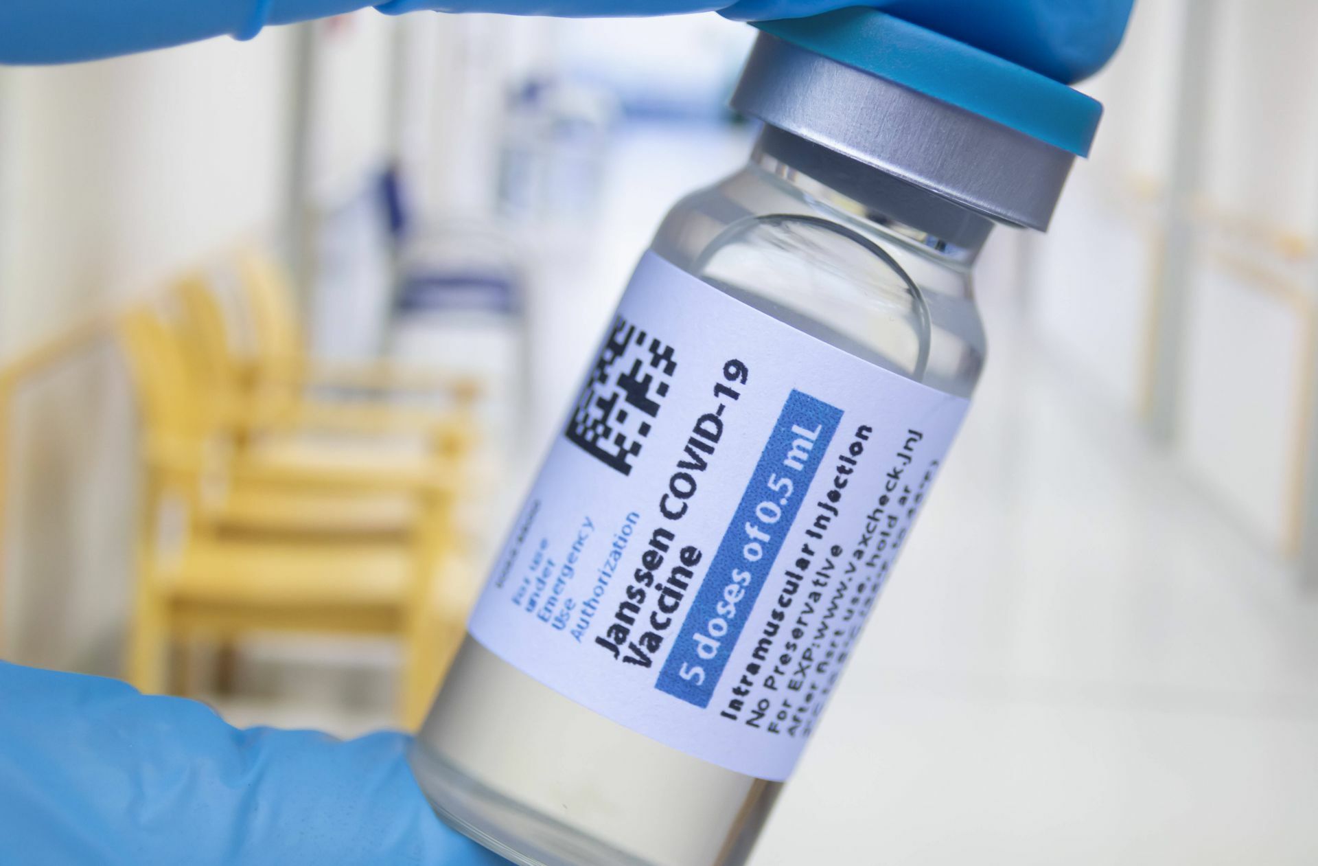 Mit dem Janssen-Impfstoff von Johnson & Johnson erstgeimpft? Viele wissen nicht, ab wann sie dann als geboostert gelten.