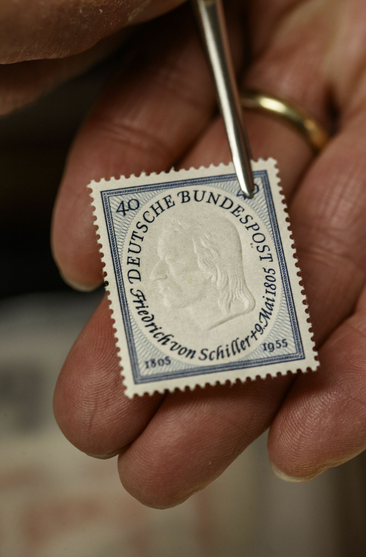 Marke zum 150. Todestag von Friedrich Schiller Foto: Gottfried Stoppel