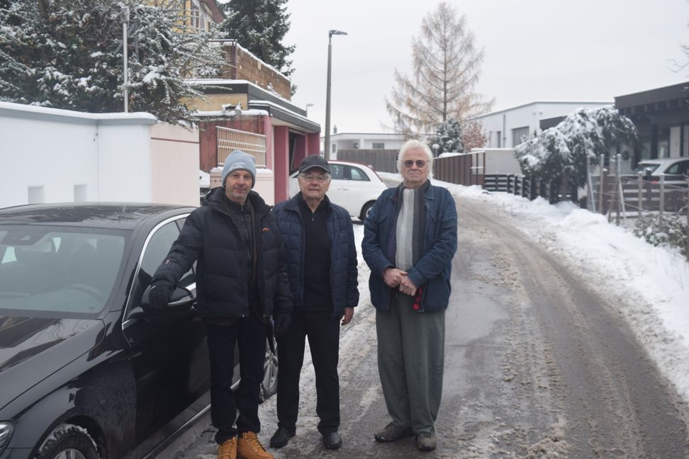 Rainer Stahl, Rüdiger Fürstenberger und Klaus Philippscheck (von links) sind nicht gut auf das Sindelfinger Ordnungsamt zu sprechen.