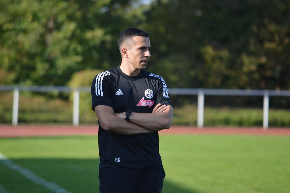 Roberto Klug und der VfL Sindelfingen testen in Herrenberg. Bild: photostampe/A