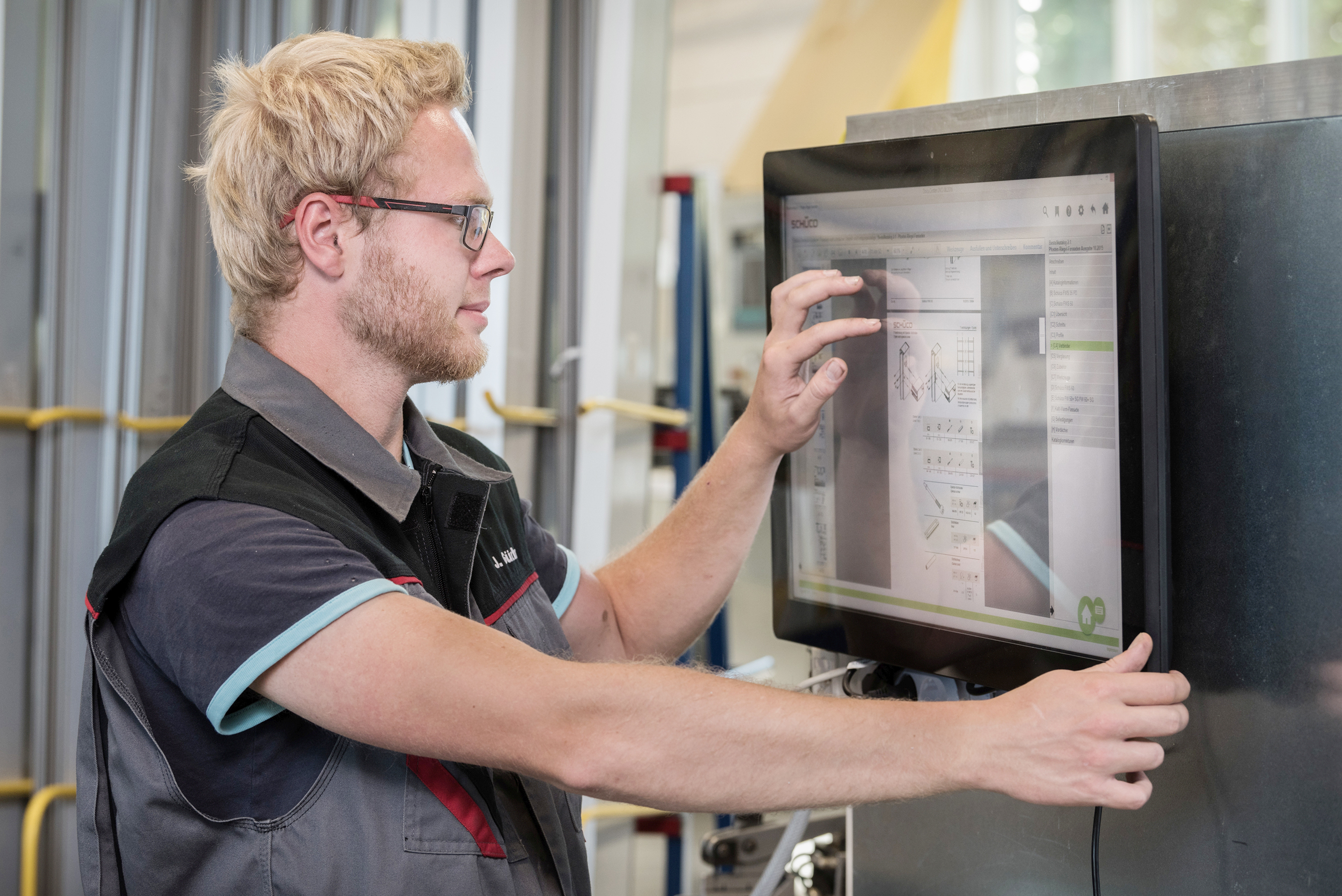 Bilder zum Thema Digitalisierung und Barrierefreiheit.
