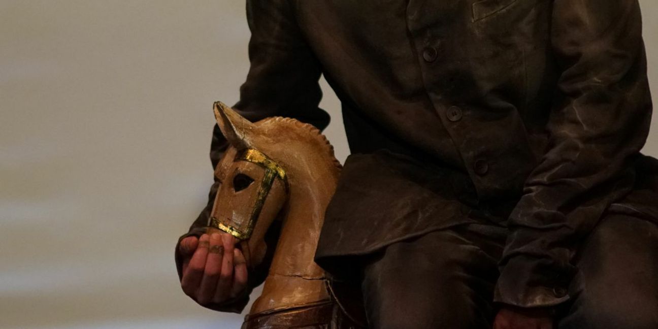 Max Simonischek als Pferdehändler Michael Kohlhaas. Er hadert damit, dass ihm Unrecht widerfährt.
 Foto: Karl Forster/Bregenzer F..