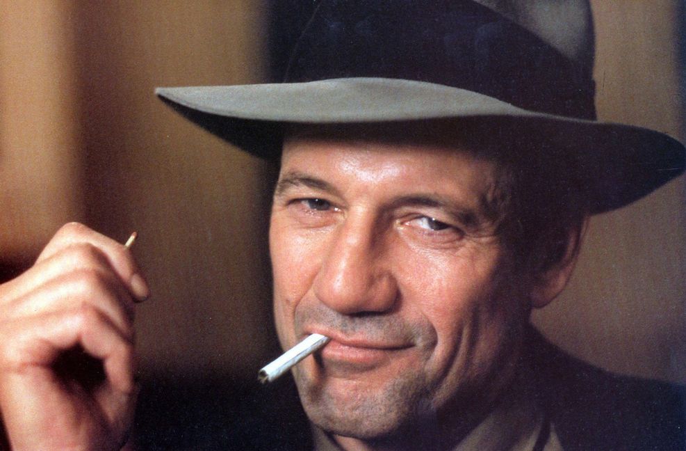 Fred Ward spielte überzeugend Typen mit harten Lebenserfahrungen.