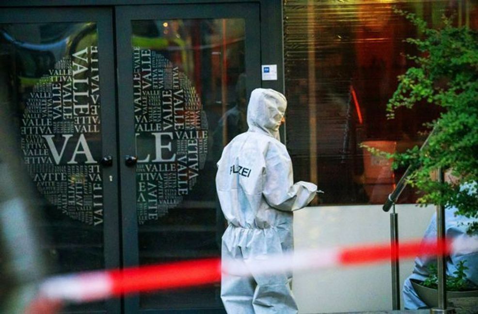 Die Spurensuche geht weiter, obwohl die Ermittler schon eine Theorie haben. Die Obduktion der Opfer soll Klarheit bringen. Bild: 7aktuell.de/Simon Adomat