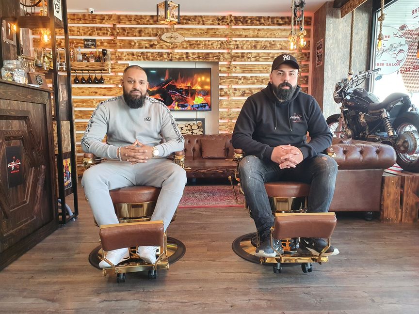 Sherazz Asghar und Cenk Kizilkaya sind die beiden Chefs in der Brunnenstraße.      Bild: Wegner