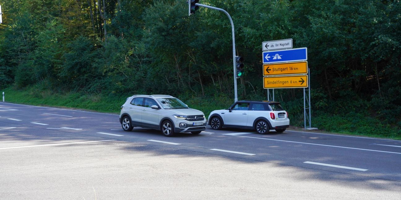Risikobehaftete Kreuzung: Bei der neuen Ampel zwischen Maichingen und Magstadt gab es bereits zwei Unfälle. Bild: Dettenmeyer