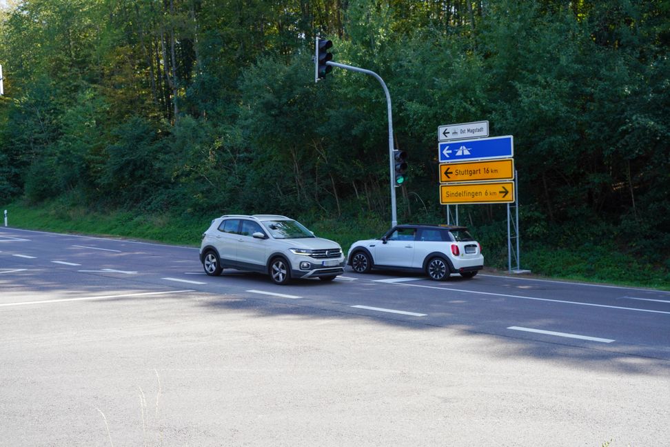 Risikobehaftete Kreuzung: Bei der neuen Ampel zwischen Maichingen und Magstadt gab es bereits zwei Unfälle. Bild: Dettenmeyer