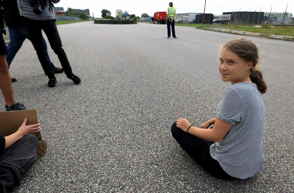 Im Juli hatte Greta Thunberg den Eingang zu einem Stadtviertel in Malmö blockiert. Zuvor war sie zu einem Bußgeld verurteilt worden, weil sie bei einer Demo nicht auf die Polizei gehört hatte.