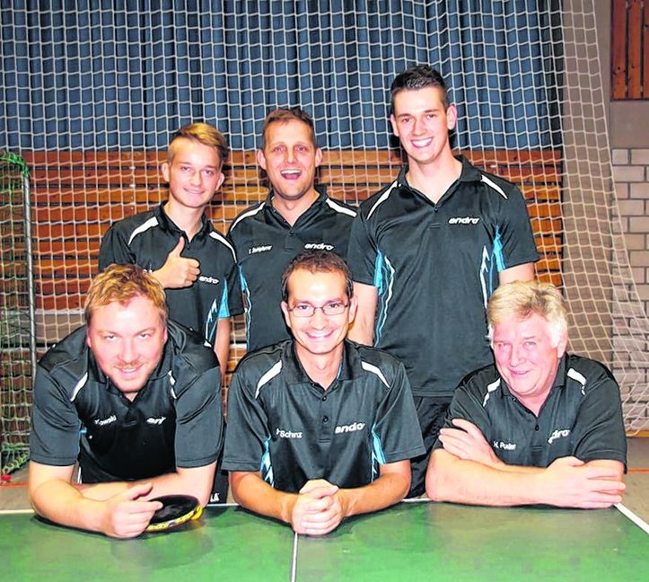 Patrick Schmid, Stefan Stuhlpfarrer, Marcel Widemann (hintere Reihe von links), Yorck Zakowski, Heiko Schanz, Hans-Peter Pusskeiler (vorne von links). Bild: Holzapfel