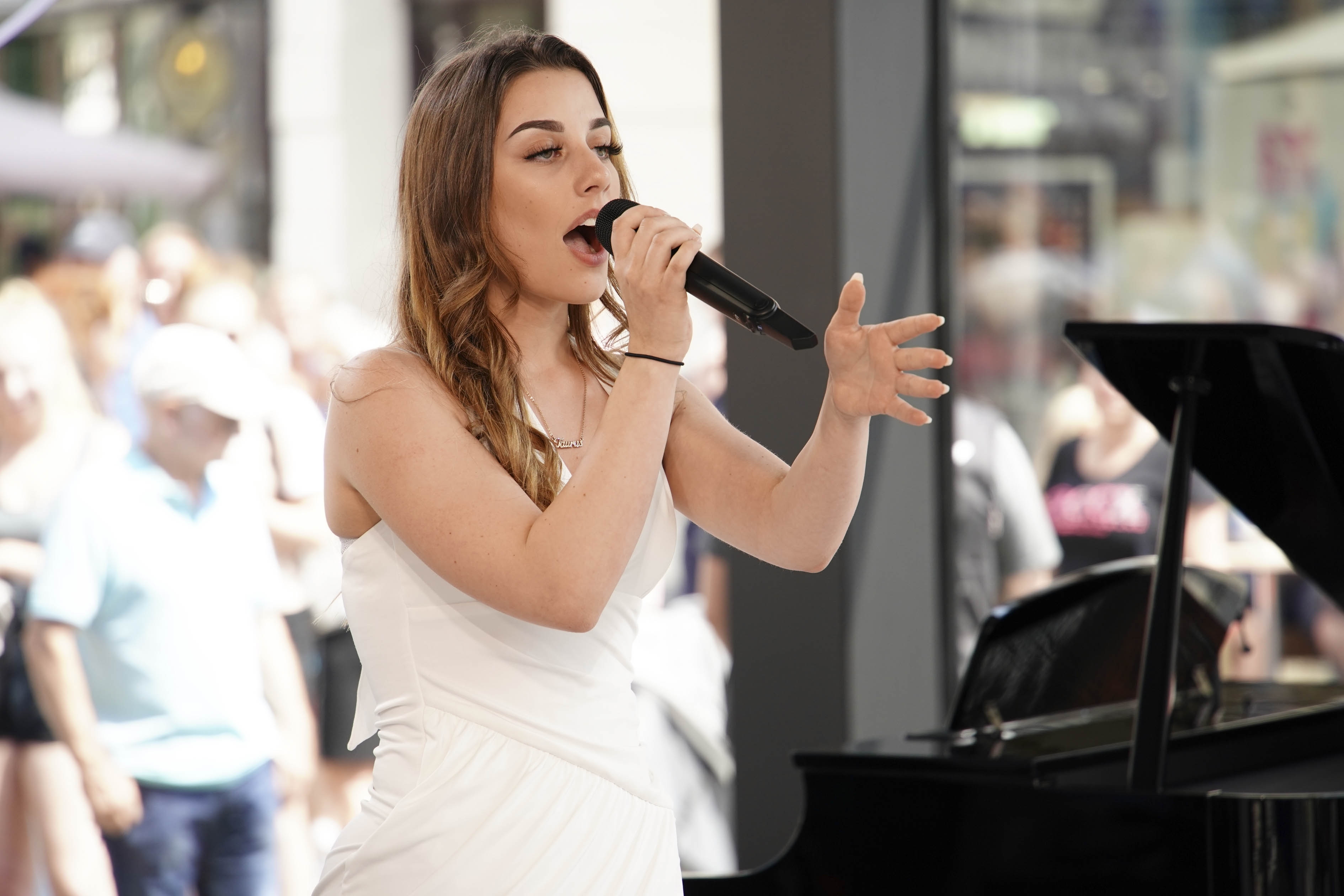 Perla Pia Bilegi aus Schönaich kam bei "Deutschland sucht den Superstar" eine Runde weiter. Im Recall war dann aber Endstation für die 19-Jährige. Bild: RTL / Stefan Gregorowius