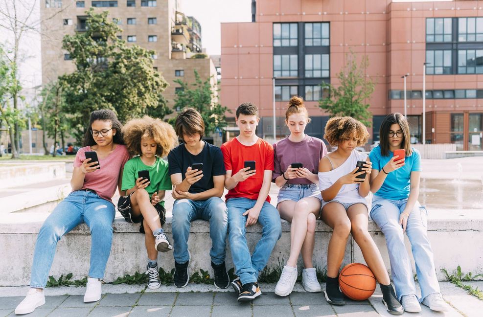 Die Generation Z wird auch als Digital Natives 2.0 bezeichnet, da sie mit den neuesten Technologien aufgewachsen ist.