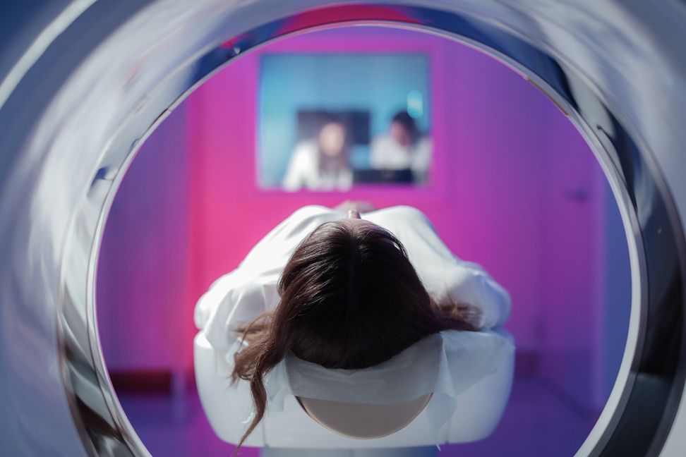 Auf einen Termin für eine Magnetresonanztomographie (MRT) wartet man oft sehr lange  Bild: Sergei Uglanov/Adobe Stock