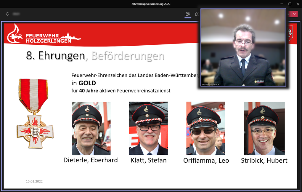 Die für  40 Jahre geehrte Feuerwehrkameraden mit Kommandant Albrecht Schmid. Bild: z