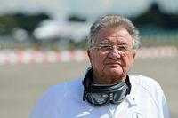 Mercedes-Benz Classic Markenbotschafter Hans Herrmann, Mercedes-Benz & Friends 2011, Berlin-Tempelhof.