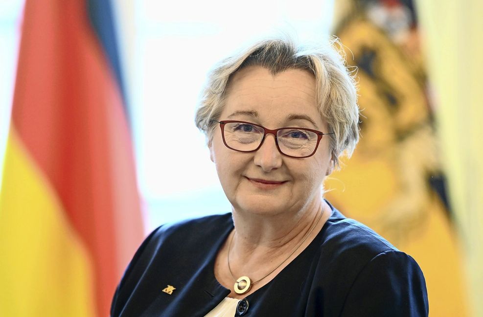 Theresia Bauer ruft Studierende zur Rückkehr an die Hochschulen auf.
 Foto: dpa/Bernd Weissbrod