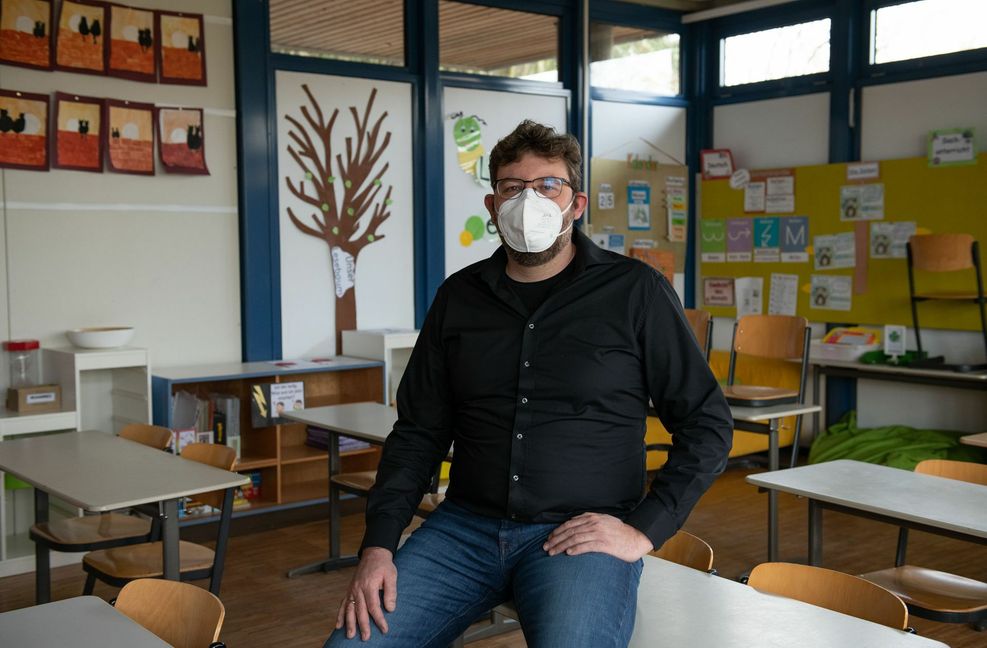 Grundschullehrer Johannes Knapp unterrichtet an der Steinenbergschule in Stuttgart-Hedelfingen Foto: LICHTGUT