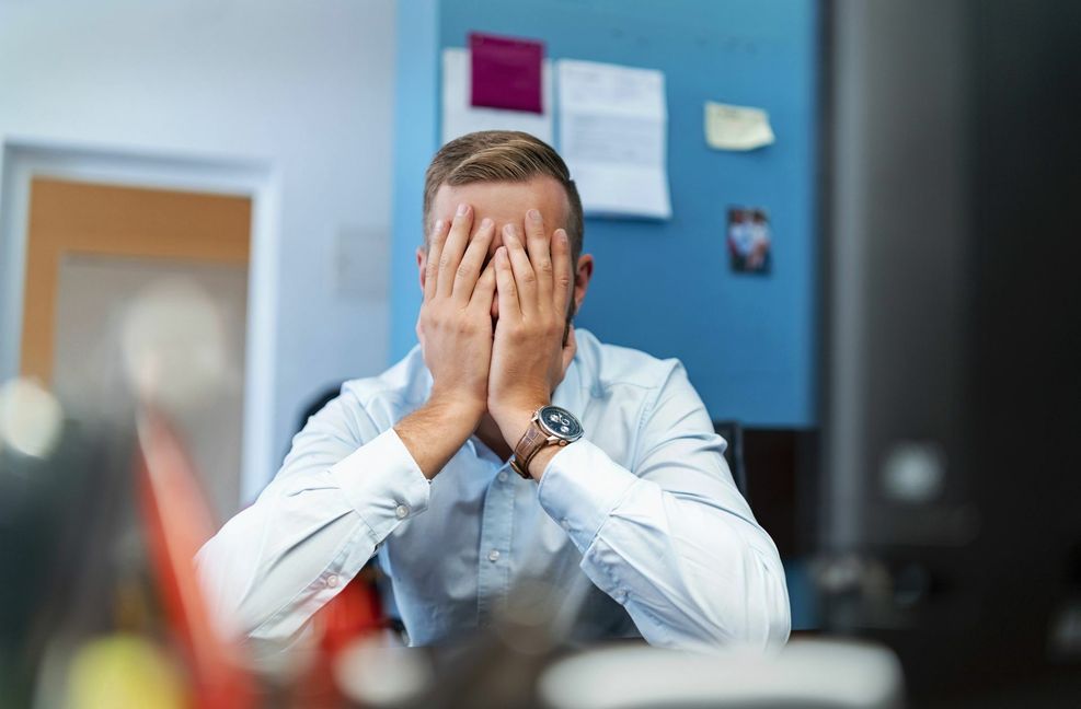 Vor allem im Job macht man Fehler und erlebt Misserfolge – darüber zu reden hilft vor allem einem selbst.