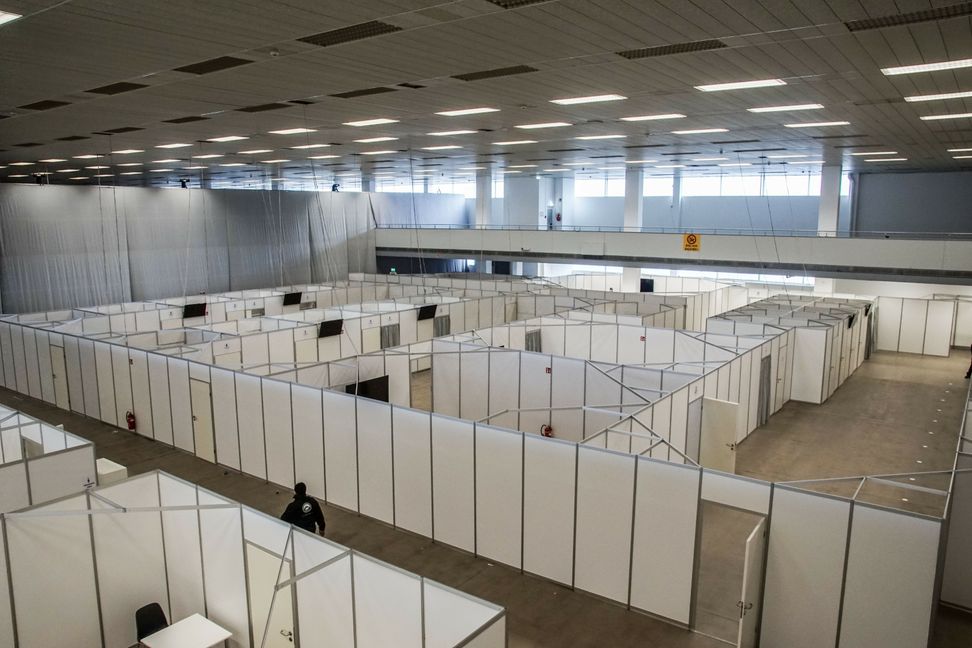 Das Kreisimpfzentrum in der Messe Sindelfingen steht in den Startlöchern. Wenn genug Imfpstoff da ist, soll hier am 22. Januar die Arbeit aufgenommen werden. Bild: Dettenmeyer