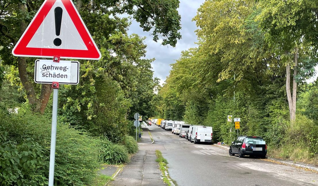 Achtung Gehwegschäden: Der Weg in der Vaihinger Straße in Böblingen als Gefahrenstelle. Hier sollten Fußgänger den Weg lieber genauer im Blick behalten. Bilder: Gospodarczyk