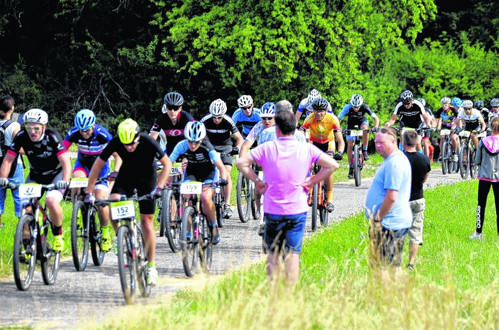 Kräftezehrend: Beim dritten Aidlinger Heckengäu Bike Marathon ging es an die Reserven.  Bild: Photo 5