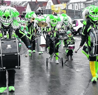 Mit Guggenmusik zum Sudhaussturm in Böblingen. Bild: Staber