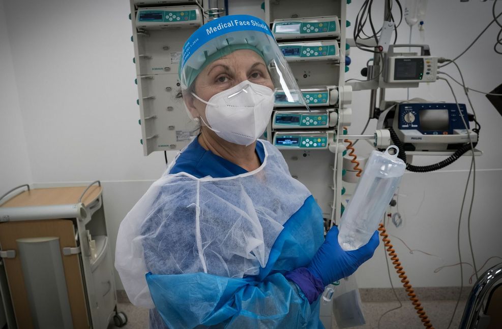 Petra Strauch an ihrem Arbeitsplatz
Foto: Lichtgut/Achim Zweygarth