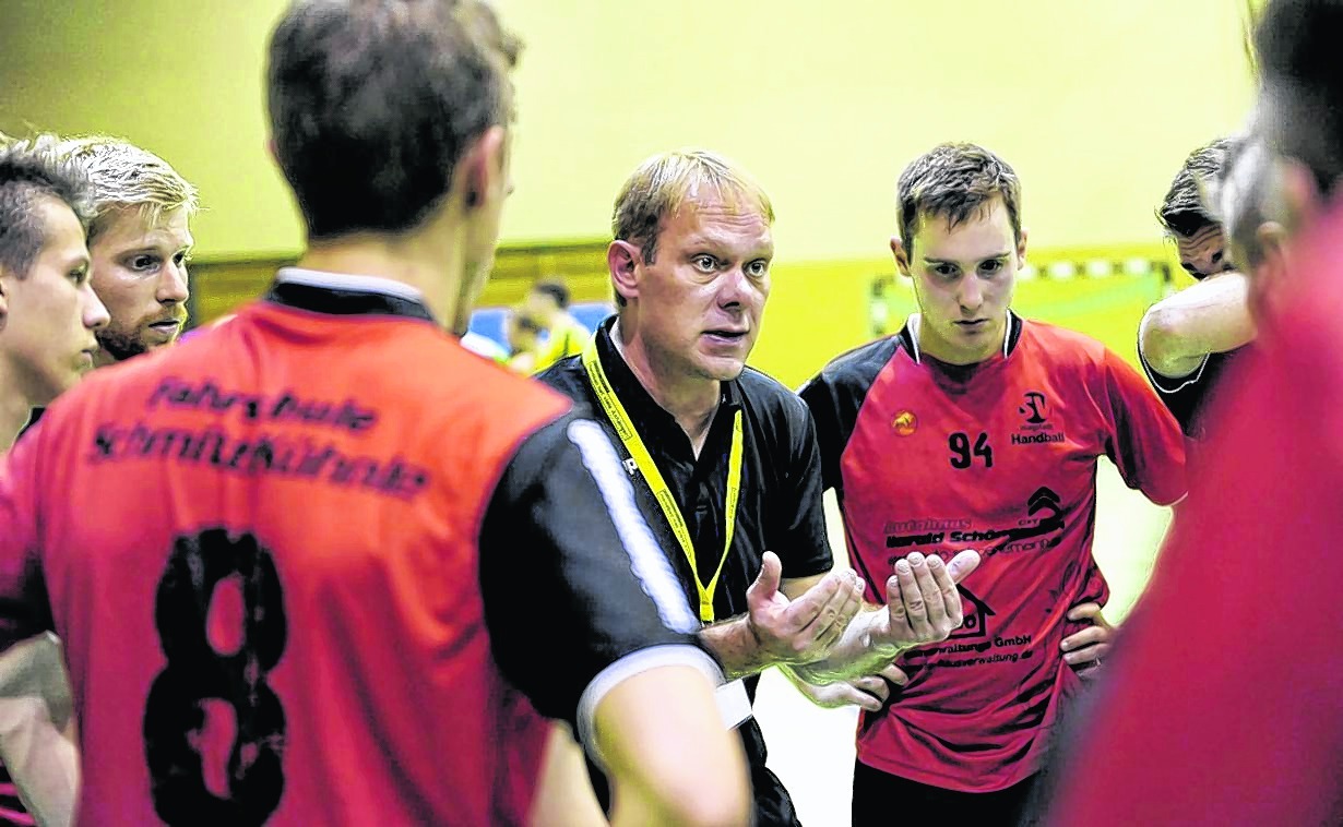 Trainer Reiner Havenith und der SV Magstadt spielen zum Auftakt in Nebringen/Reusten. Bild: automotorart/A